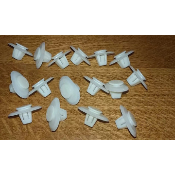 Lexus LX470 98-2007 Rocker panel moulding retainer clips (16pcs)